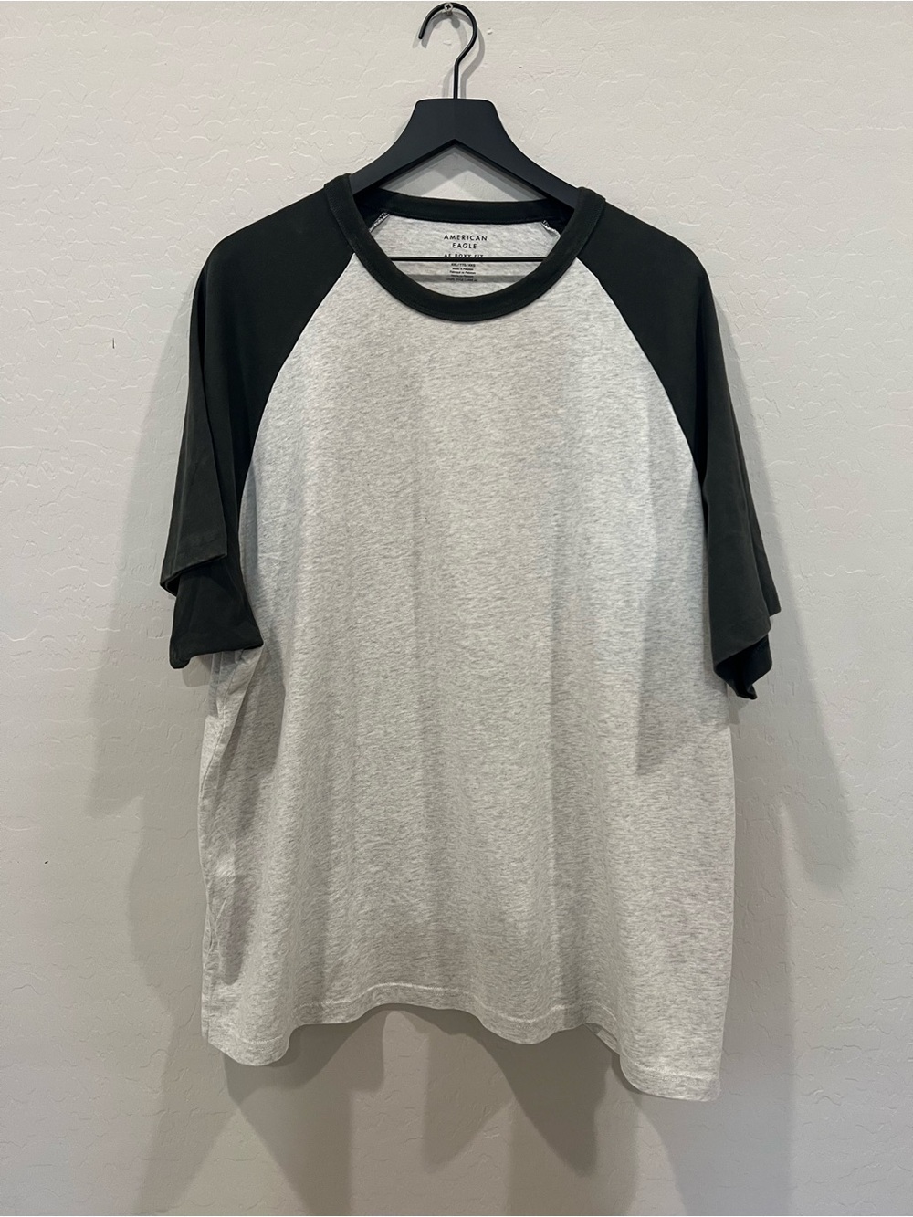 American Eagle Raglan Baseball Tee